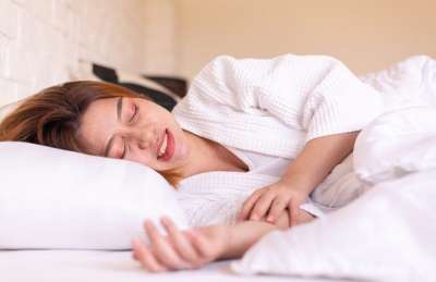 menggertakkan gigi saat tidur